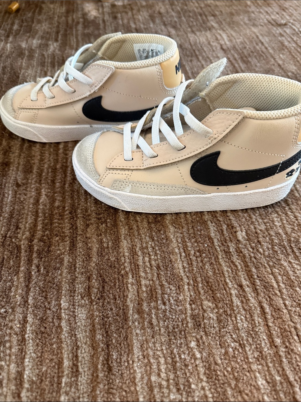 Nike Kids Mid-Top Sneakers in Beige with Black Swoosh